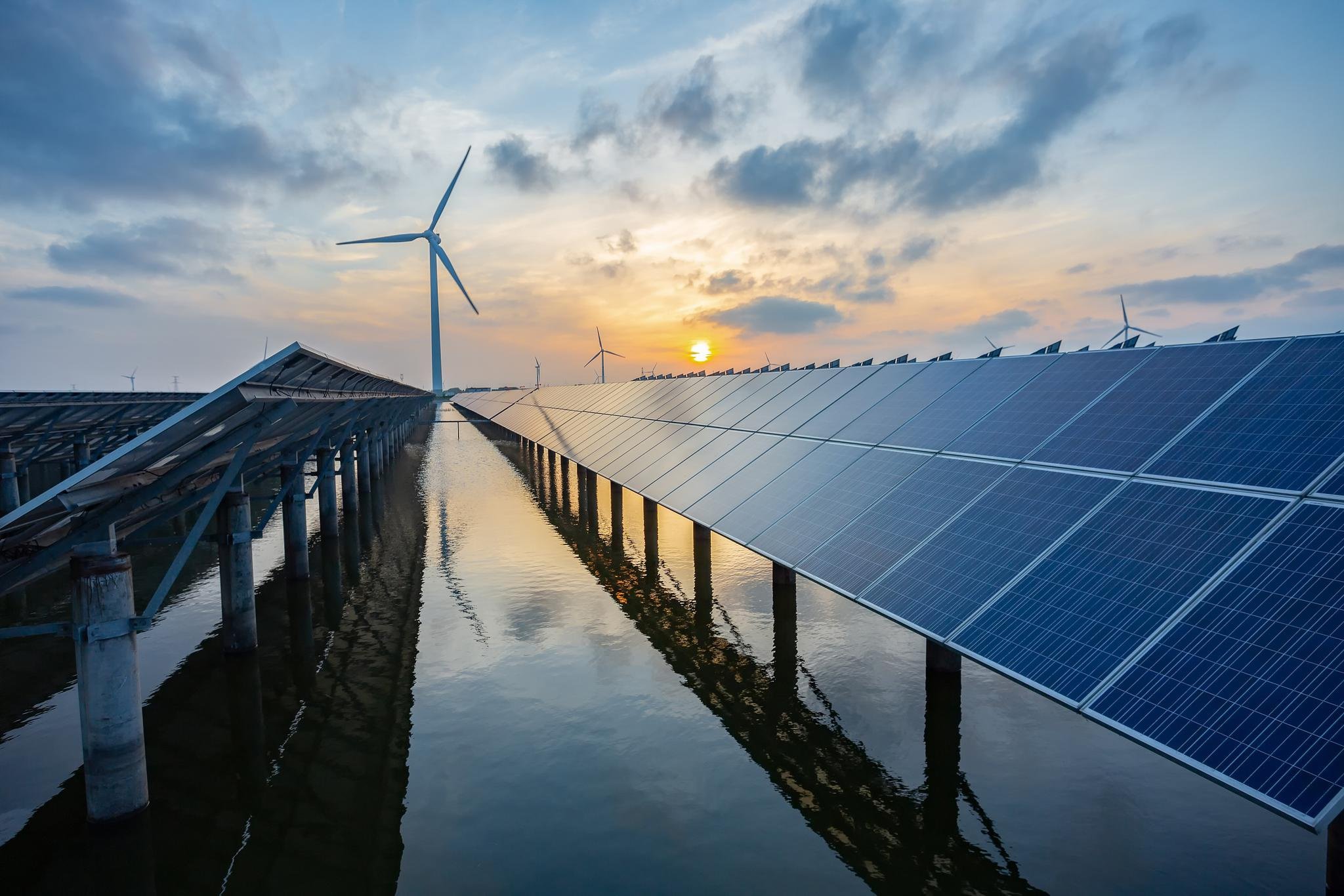 ​国家能源集团 + 香港中电：共探综合能源合作新路径