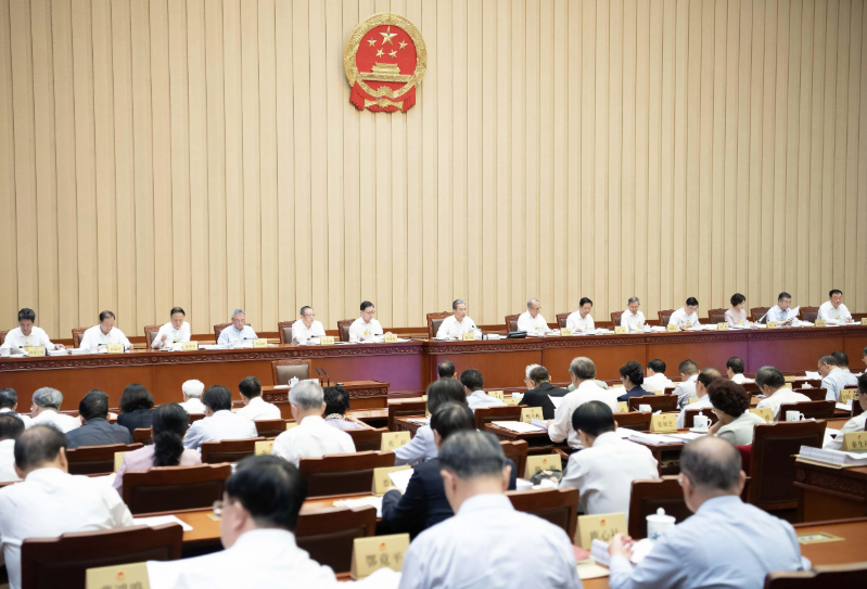 李强主持国常会 部署进一步推进节能降碳工作